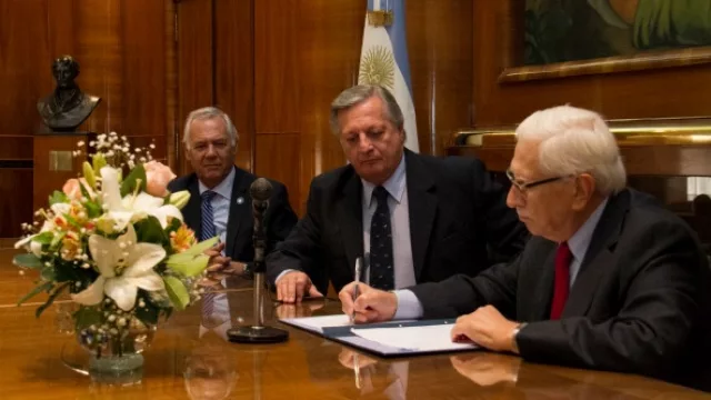 A falta de redes inteligentes de electricidad, Indec medirá cómo consumen energía los hogares