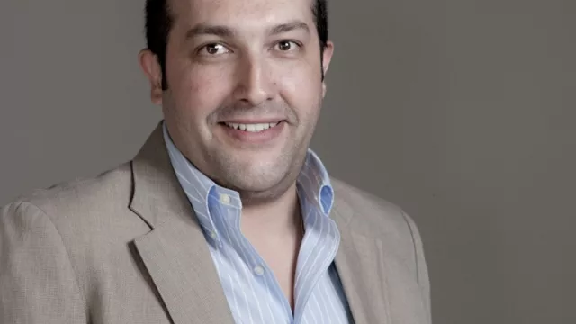 Johnny Walker, socio de Moustache Up Group