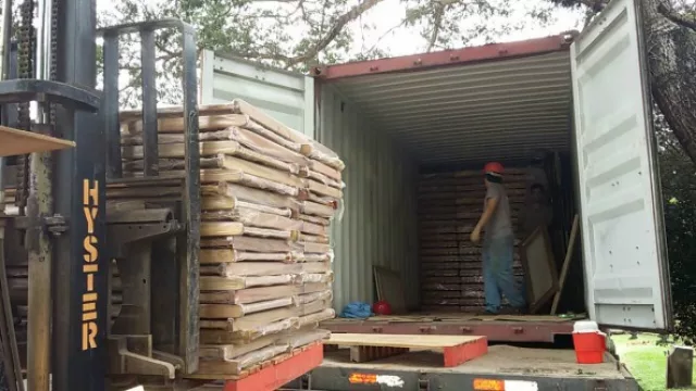 Paraguay comenzó a exportar muebles hechos con madera reforestada a Europa