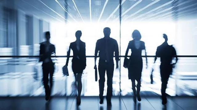 Los jóvenes y las empresas: una relación que se dio vuelta (las compañías obligadas al cambio)