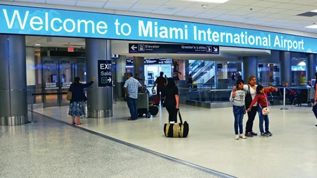 El Aeropuerto Internacional de Miami rinde tributo a la aviación