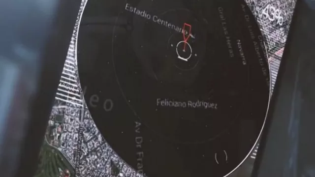 El águila te vigila también dentro de tu auto (por 2.500 pesos Ketlark ofrece un botón de pánico)