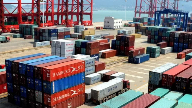 Viento en contra para las exportaciones y las importaciones 