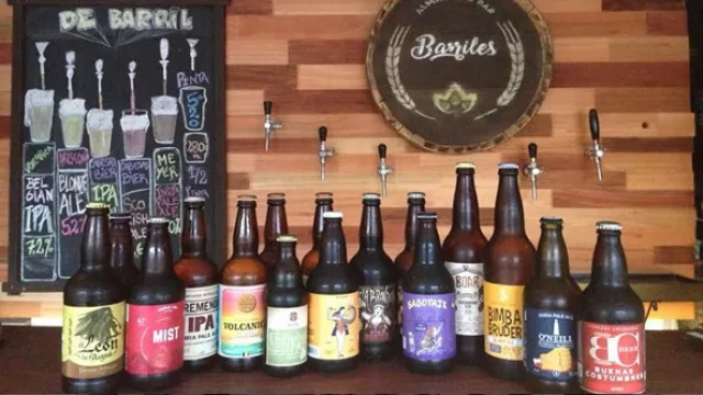 La Barra se llena de Barriles de cerveza artesanal