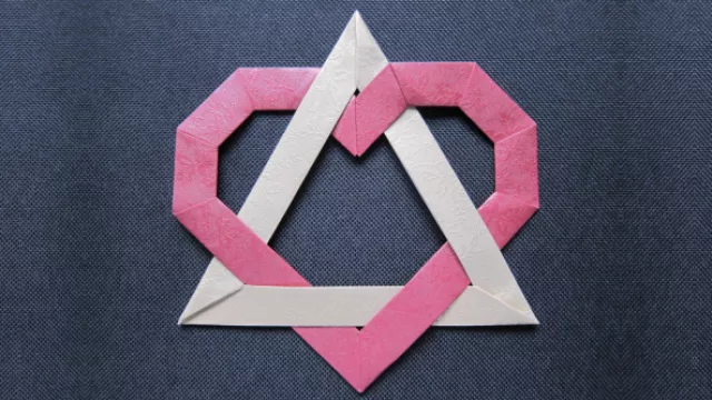 Un triángulo amoroso tecnológico