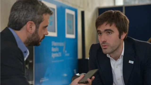 Buscando a la compañía que represente al país