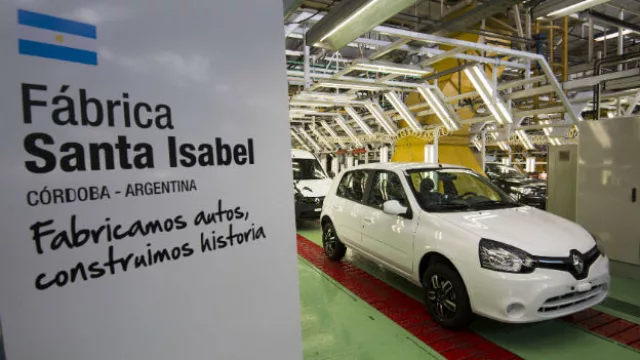 Renault participó de la primera Muestra de Movilidad Eléctrica en UY