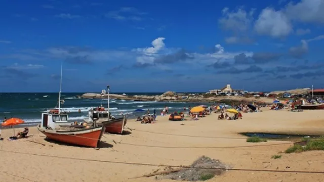 A Punta del Diablo se le fueron primero las familias y ahora los boliches