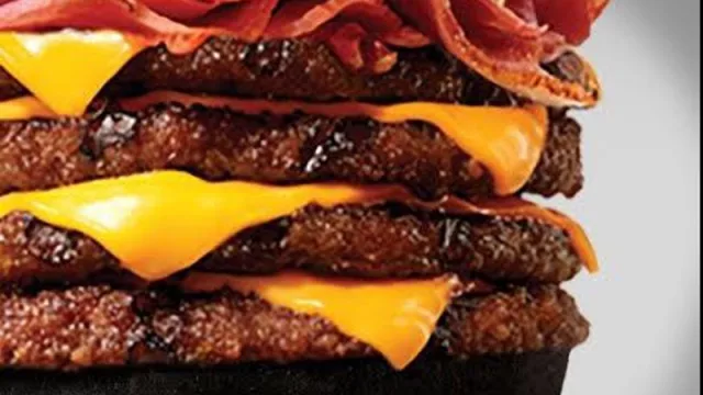 Burger King se disfraza este Halloween con su Mega Black y pega un salto