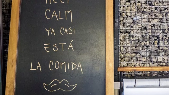 Con la ayuda de Benedetti, el restó Coquinario quiere subsistir en Ciudad Vieja y competir contra La Corte