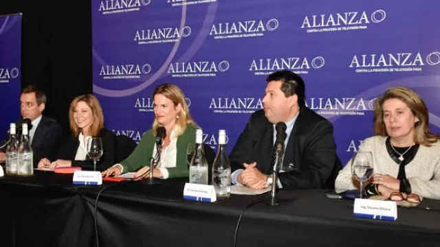 Los uruguayos somos los mayores piratas de la región (el 88% descarga ilegalmente)