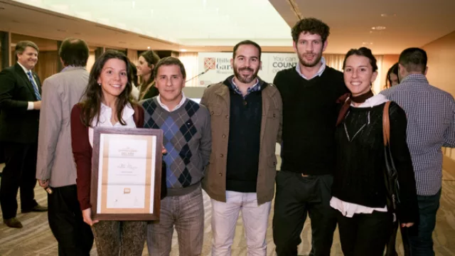 Pablo Mescia con el equipo de Espacio Aroma