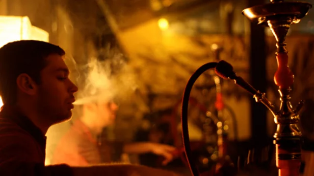 Un negocio que vende humo: ¿la herencia de Onur y Sherazade sustituye al cigarro?