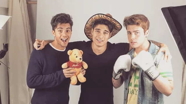 Dosogas en el Teatro El Galpón