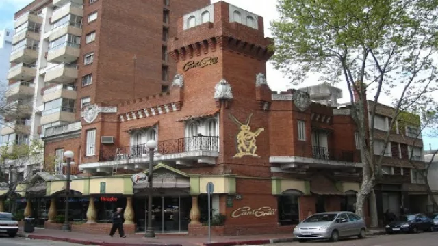 Demolerán el edificio donde funcionó por más de 70 años la confitería Cantegrill en Punta Carretas. Muchos están en contra ya que es una obra de Humberto Pittamiglio