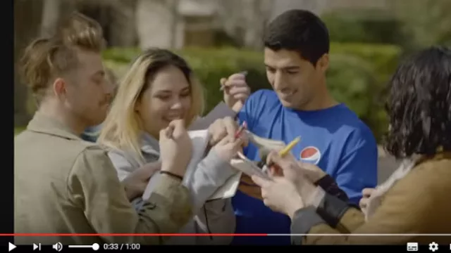 El pase del año: Suárez juega para Pepsi