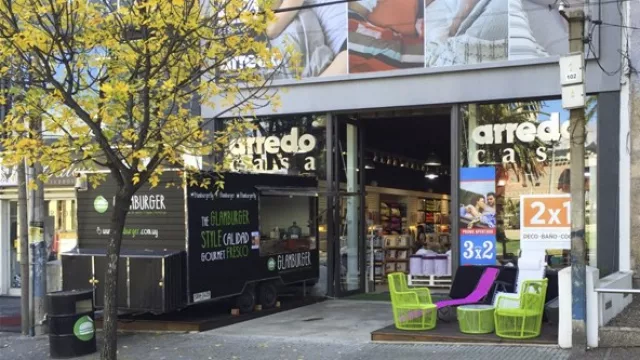 ¿Lo viste? Glamburger está instalado ahora frente a Arredo de Punta Carretas