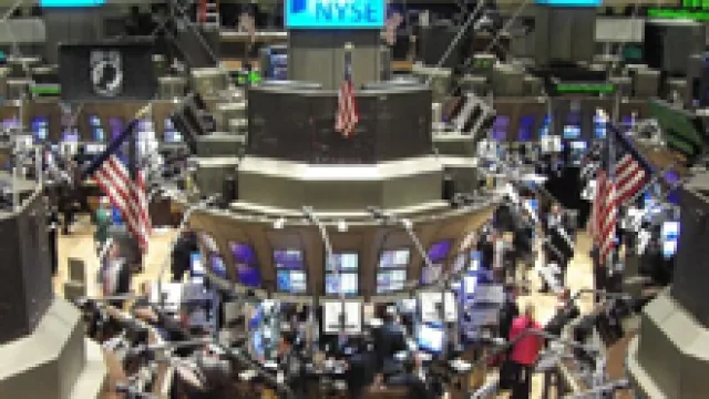 Con los ETF podés aprovechar los precios increíbles de las acciones financieras norteamericanas.