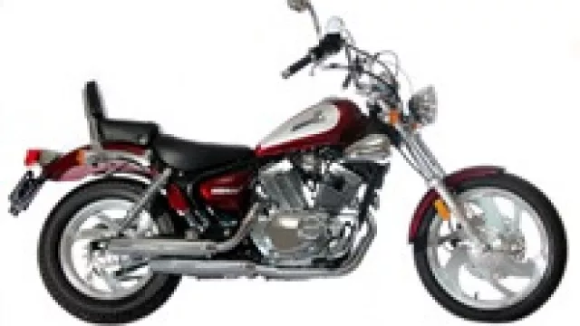 En el interior las motos se apuran con el seguro obligatorio.