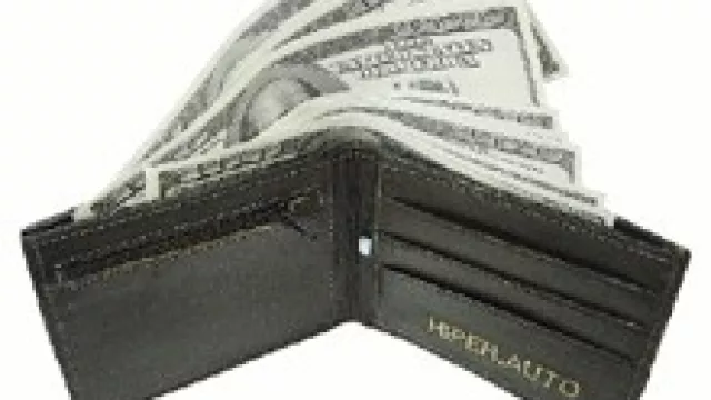 Se necesitan 37 sueldos para comprar un 0 Km (en 2002 se necesitaban 70)