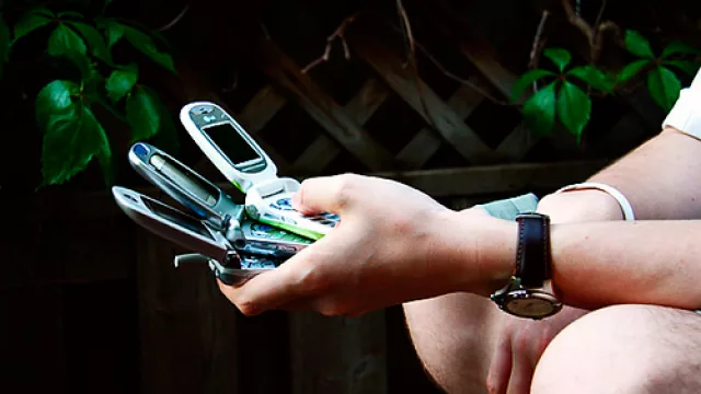 Mercado de celulares "araña" los 5 millones. El 47% opera con Antel, el 37% con Movistar y el 16% con Claro