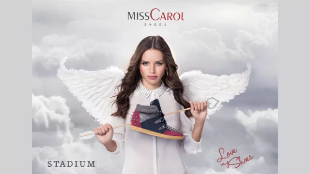 Nueva Campaña de Stadium camina bárbaro en la Vía Pública