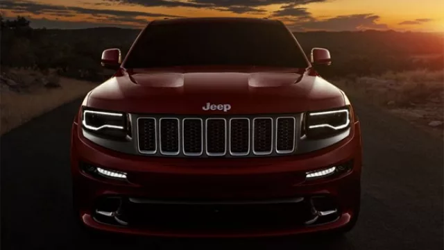 El espectacular Grand Cherokee SRT (465 CV y USD 108.000) ya está en Argentina