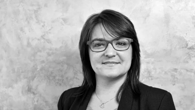 Alejandra González (Departamento Comercial)