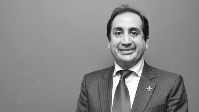 Sergio E. León (Vicepresidente Legal)