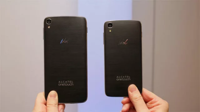 ¿Imaginaste un teléfono reversible? La marca n° 2 de Uruguay acaba de lanzarlo