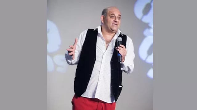 Estamos casi seguros de que esa fue la imitación a Sergio Puglia...