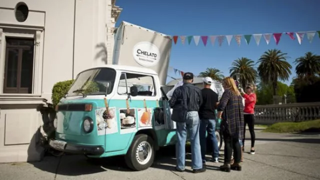 En el Hipódromo de Maroñas correrá la comida (el primer Food Truck Festival de UY)