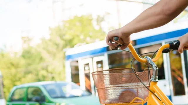 Menos tutú y más bondi y bici (siempre y cuando se mejore el servicio)