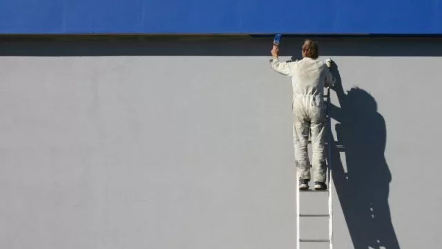 Con un máster en brocha gorda (Inca presenta academia para pintores)