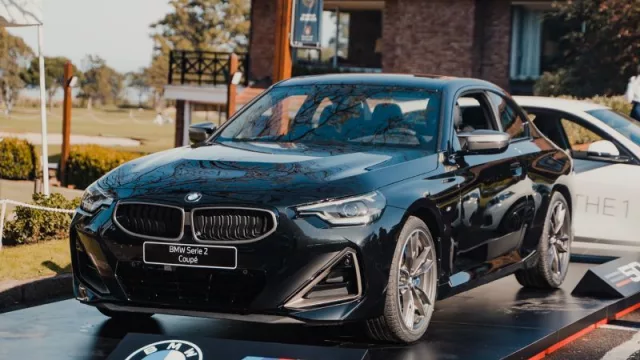 Magna invitó a amigos a probar los BMW, Mini y Motorrad