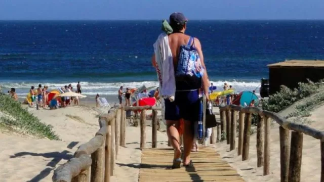 ¿Está de acuerdo en que los turistas extranjeros se beneficien -entre el 1° de setiembre y el 30 de abril de 2023- con una tasa cero en el IVA para gastronomía y alquiler de vehículos?