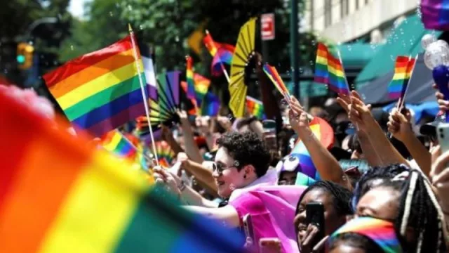 La intendenta de Montevideo, Carolina Cosse, anunció que quiere cambiar la nomenclatura de seis calles céntricas por nombres de referentes de las comunidades afro y LGBT, ¿está de acuerdo con la idea?