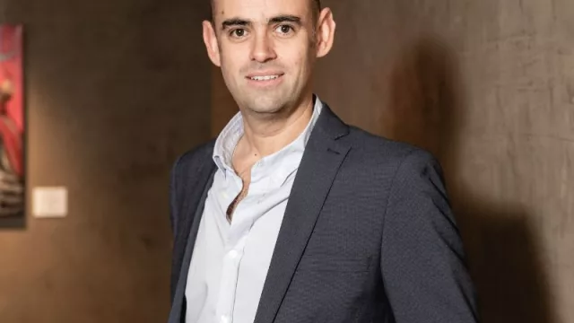 Con Agustín Tejeira, Director en Laboratorio Linsu