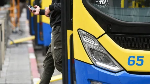 El transporte público también discrimina (sólo 426 buses en Montevideo cuentan con elevador para personas con discapacidad)