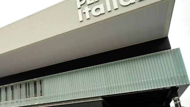 Cumplió un año y la Plaza se puso Guapa! (el shopping Italia celebra sumando marcas)