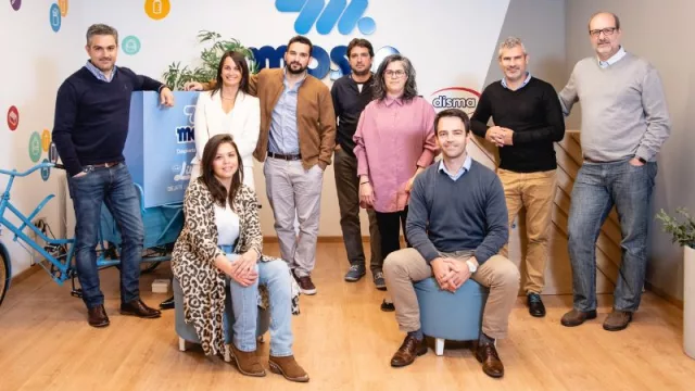 El equipo de Mosca Hnos.