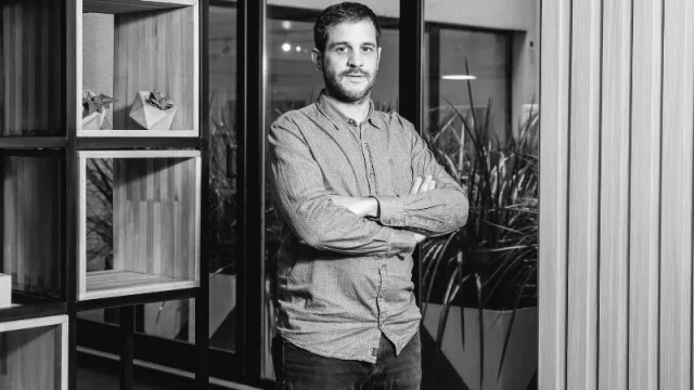 Nicolás Peverelli - Director Digital, CEO,CFO