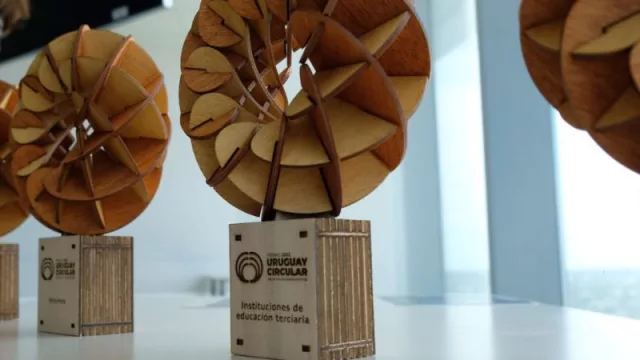 Hacia una nueva economía UY (4ª edición de un premio redondo)