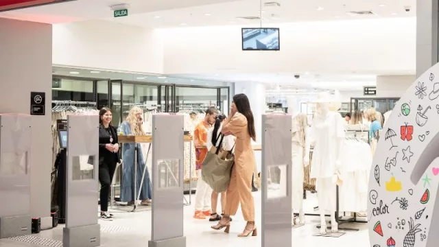 Renner reinauguró tienda en Punta Carretas Shopping, en Montevideo