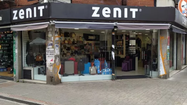 Abre un nuevo local de Zenit en Ciudad Vieja y el aumento de viajeros le dió viento en la camiseta