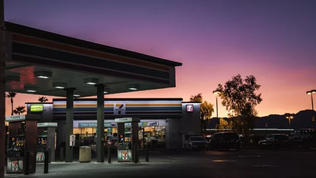1.000 metros silenciados: cómo la multiplicación de estaciones de servicio es un mal negocio para el bolsillo y el ambiente
