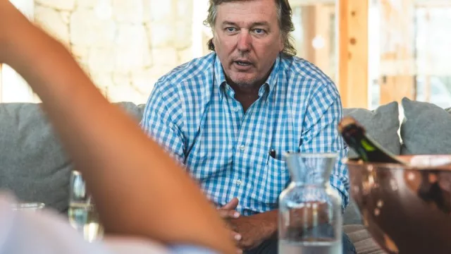 Y todavía no pide el tercer tiempo (ejecutivo, familiero y el amor por la ovalada)