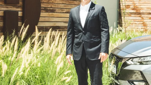 Ruben Azar fuera de contexto: Presidente de una multinacional de logística que también dedica tiempo a la investigación científica del cáncer