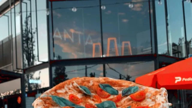 ¡A persignarse que llega Santa Mazza! (la pizza más grande abre un local en Pocitos)