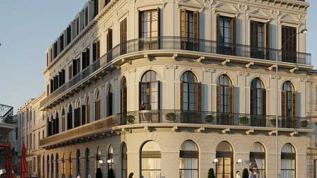 Vuelve a la vida el Hotel El Globo en la rambla de Ciudad Vieja (con forma de distrito de negocios)